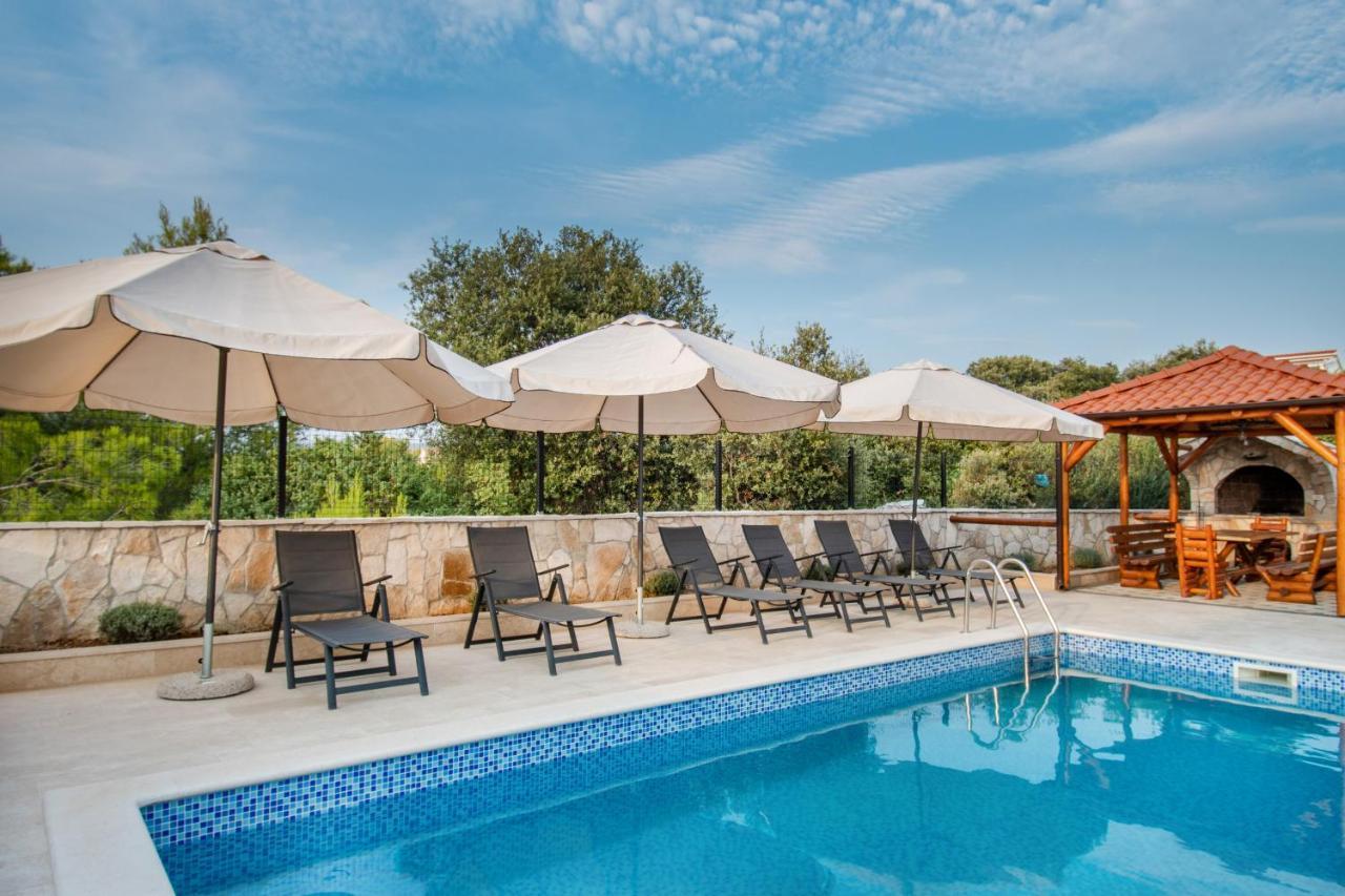 Luxury Apartments Alkar With Swimming Pool Ražanj Kültér fotó